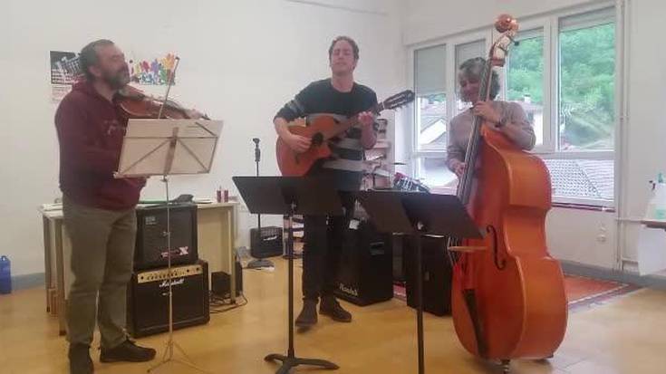 'Brassensekin hitzordua' emanaldia domekan antzokian