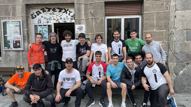 20 bikote XXIV. Asier eta Iñakiren omenezko pelota txapelketan