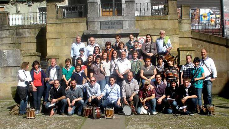 Kaledantza eguna urtero ospatu nahi dute, udaberriaren etorrerarekin batera