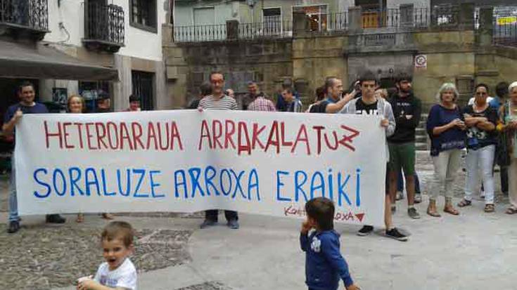 Heteroaraua arrakalatuz amaitu dira sexu askapenerako jardunaldiak (Komite arroxa)