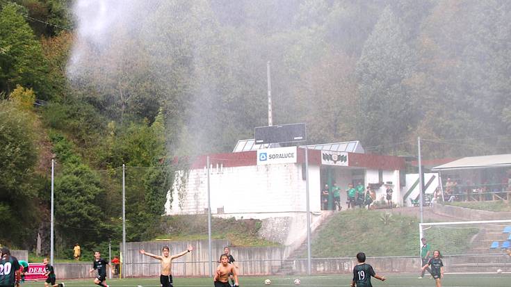 Itxi egin dute Ezoziko Futbol Zelaiko taberna