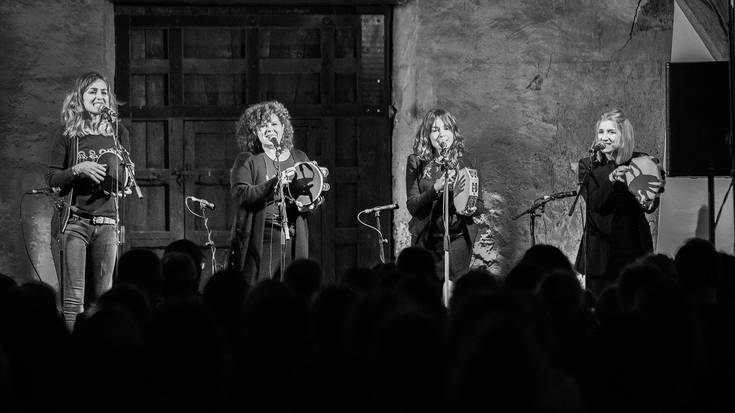 'Amak', euskal folk ikuskizuna zapatuan frontoian