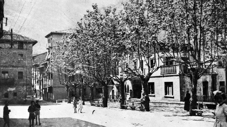 Leku izenak: Plaza Berria eta Plaza Zaharra
