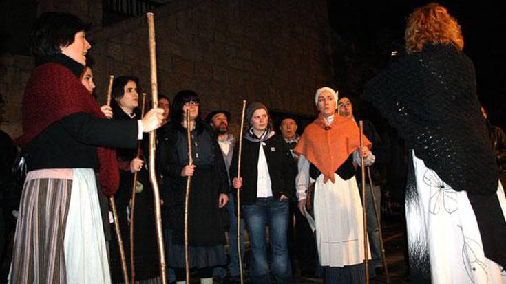 Musika eskolak eta Ezoziko Ama abesbatzak elkarrekin abestuko dituzte Santa Agedako koplak