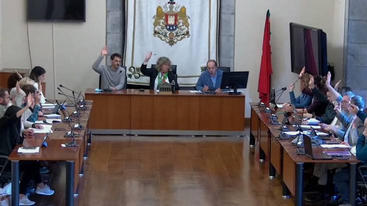 Elgoibarko Udalak Karakaten bi haize errota ezartzeko proiektuaren kontra egin du, aho batez