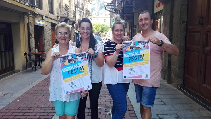 Plaza Zaharra pasarela bilakatuko da, Bizikale Festaren moda desfilerako
