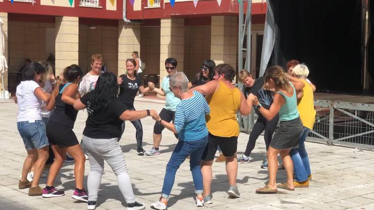 Txistu eta trikitiaz alaituriko goizak agurtu zituen Mesedeetako jaiak