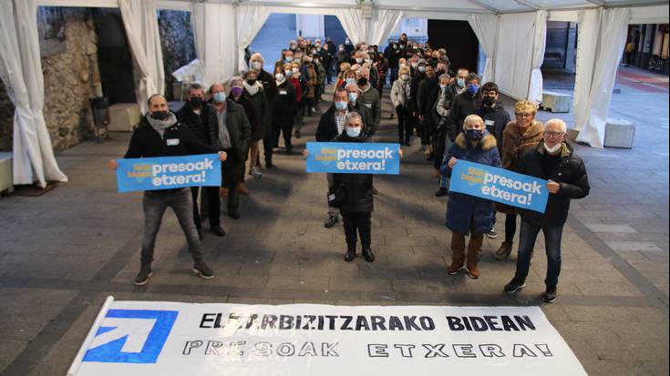 "Jarrai dezagun pausoka, elkarbizitzarako, bakerako eta etxerako bidean" Sare