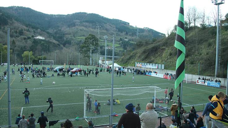 Domekan esango diote agur aurtengo futbol eskolari