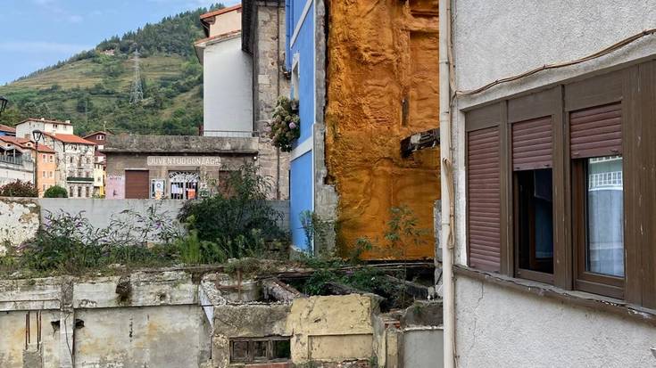 Kontrol faltak eragindako arrakala konpontzeko eskaera