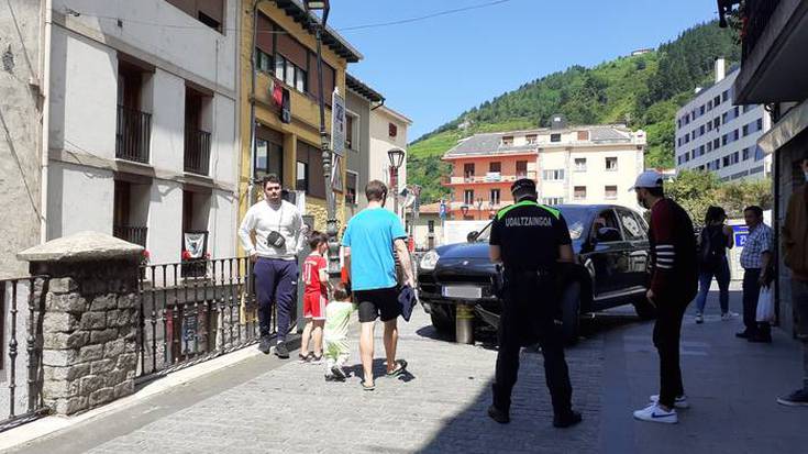 Erdigunea 13:00etan ixten hasi dira