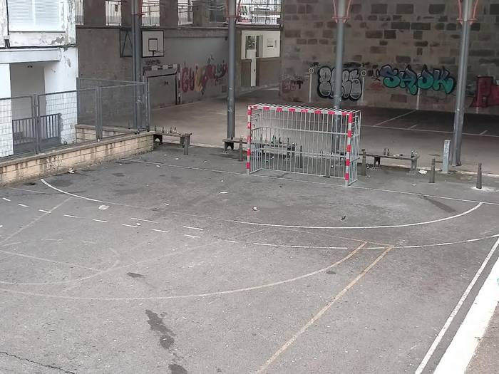 Domeketako kale-garbiketa zerbitzua frontoian hasiko da