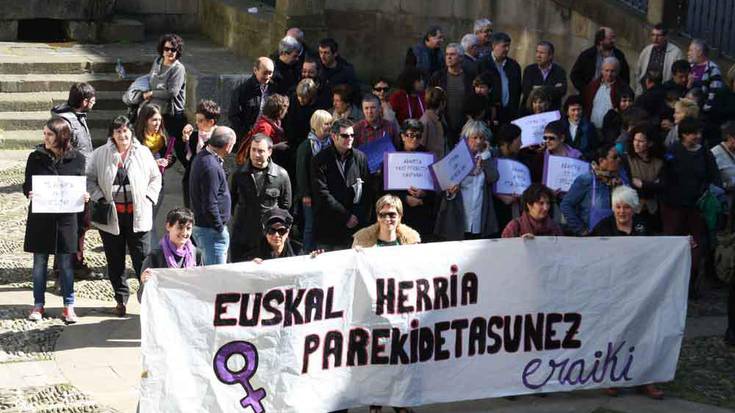 Abortatzeko eskubidearen aldeko aldarrikapena nagusitu zen emakumearen egunean