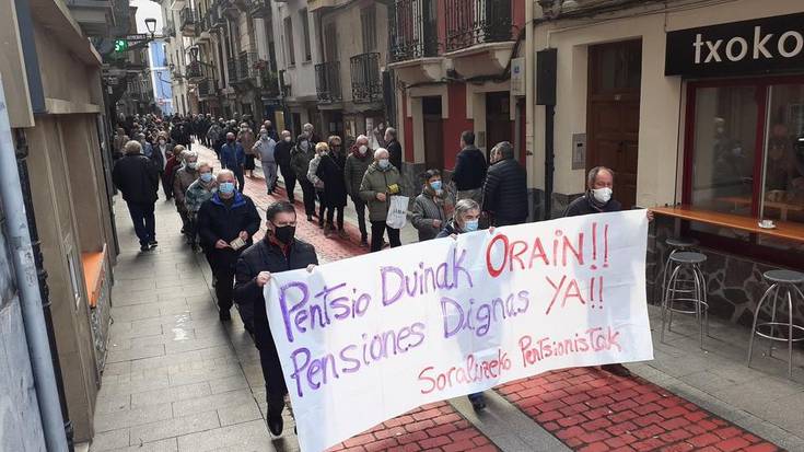 80 lagunek babestu du pentsioen aldeko protesta