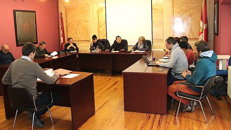 'Patria'-k eta Ezozibideko parkeak eztabaida eragin zuten osokoan
