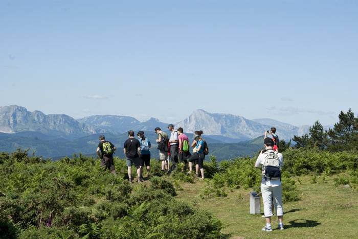 Dolmenen Ibilbideko azken-aurreko bisita, domekan