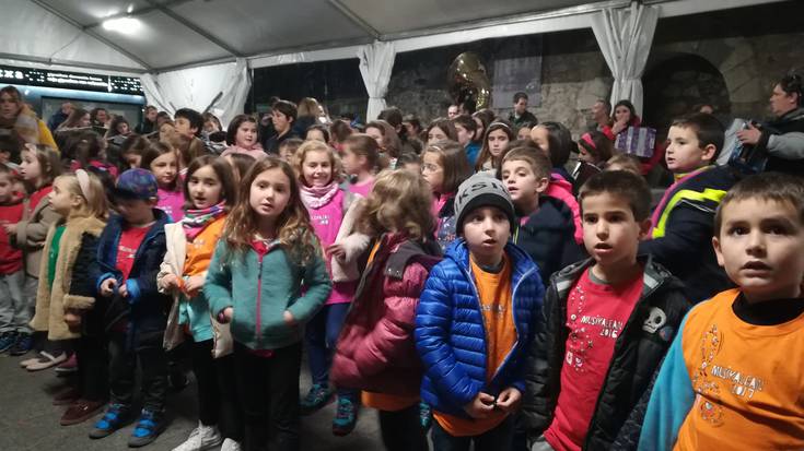 Santa Zeziliako kalejira prestatzen