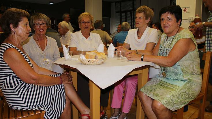 Sari banatzea, luntxa eta dantzaldia
