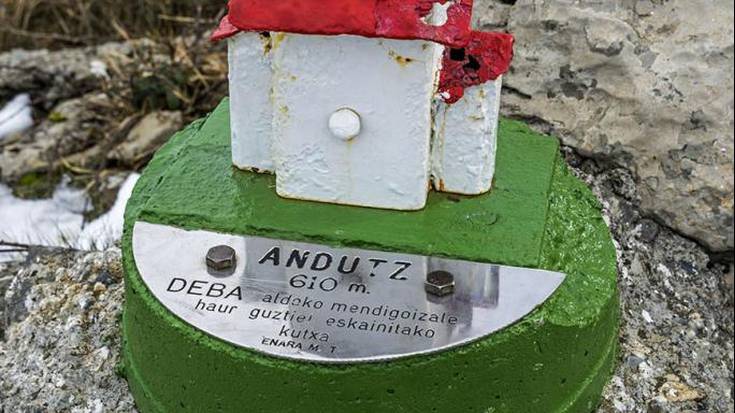 Domekan Andutz eta espeleologia
