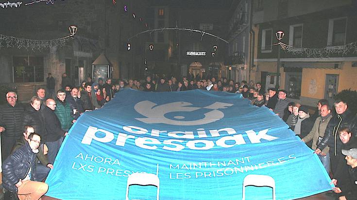 Urteko azken egunean ere, euskal presoen eskubideak aldarrikatu zituzten