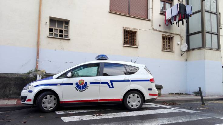 Eztabaida handiaren harira, Ertzaintza bertaratu da
