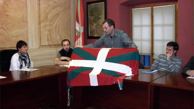 Gaixotasun larriak dituzten presoak aske lagatzeko eskatu du udalbatzarrak