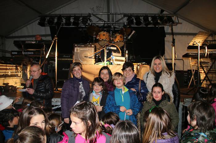 "Hams and Roses Band" taldeak irabazi du mozorro lehiaketa