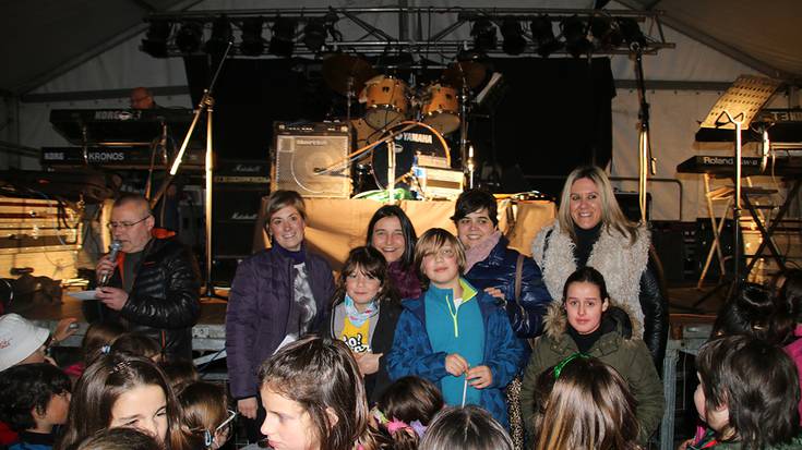 "Hams and Roses Band" taldeak irabazi du mozorro lehiaketa
