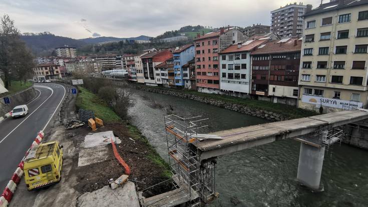N-634 errepidea erabat itxita egongo da bihar Elgoibarko Urazandi zubiaren parean