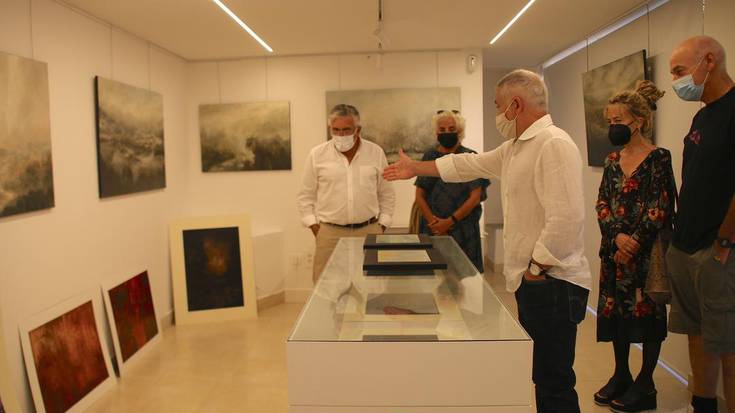 Erregistro eta estilo askotariko Arruabarrenaren obrak ikusgai Oreka Art galerian