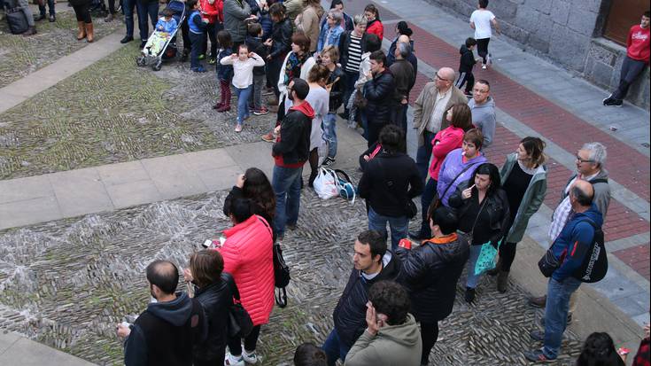 'Sinisten Zaitxut' aldarrikatu zuten plazan