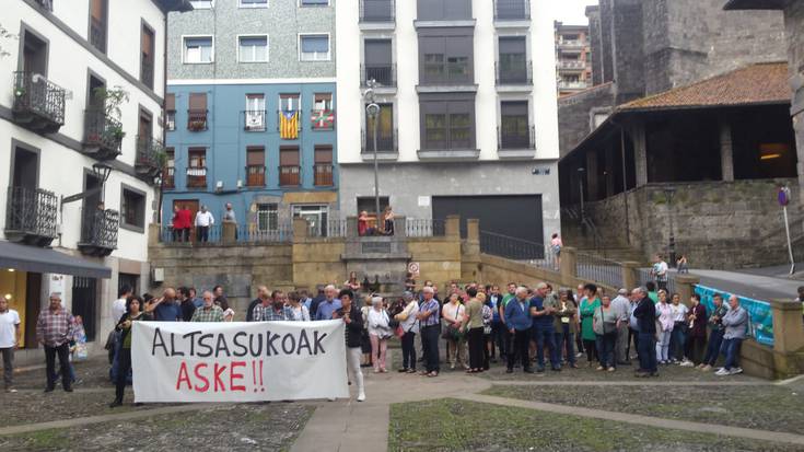 Altsasuko gazteen askatasuna eskatzeko elkarretaratzea egin dute