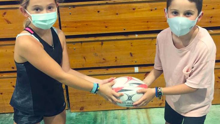 Zapatuan, errugbi topaketa, futbol zelaian
