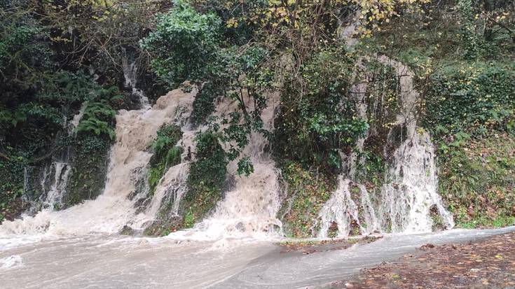 Ura gainezka Iruren, berriro