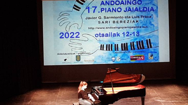 Musika eskolako piano-joleak Andoaingo Jaialdian