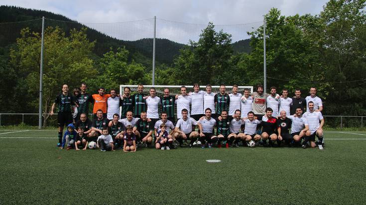 ‘Gaztetako’ futboleko denborak gogoratzen