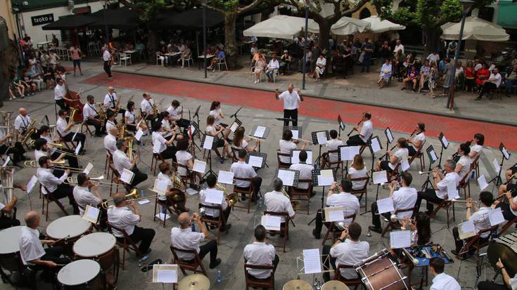 Bergarako Musika Bandaren kontzertua argazkitan