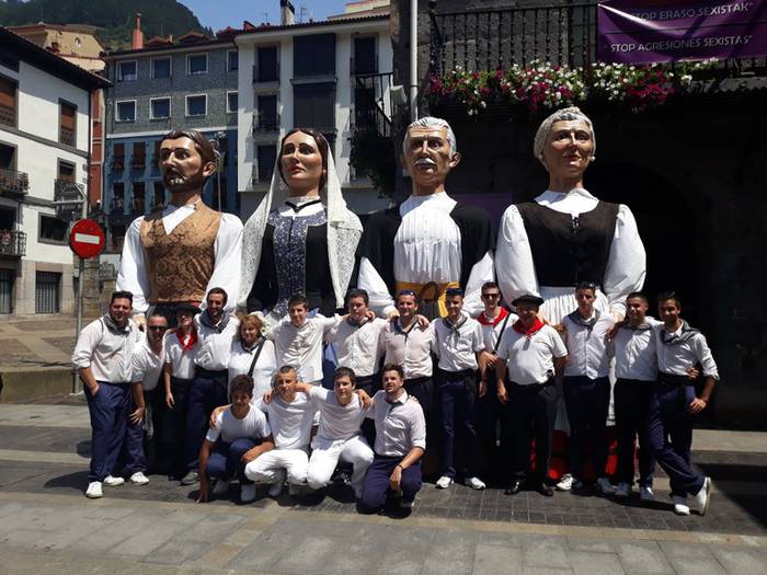 Uztailaren 23a (Santiago Santa Ana jaiak)