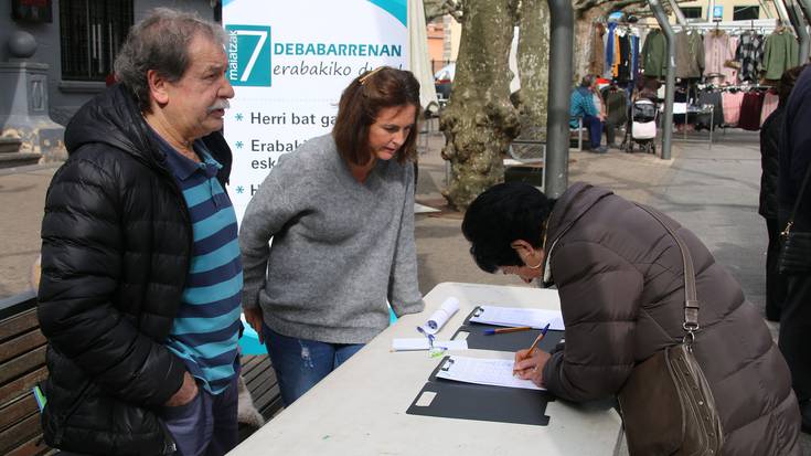 "Bi astean, 490 soraluzetarren sinadura lortu ditugu" Gure Esku Dago