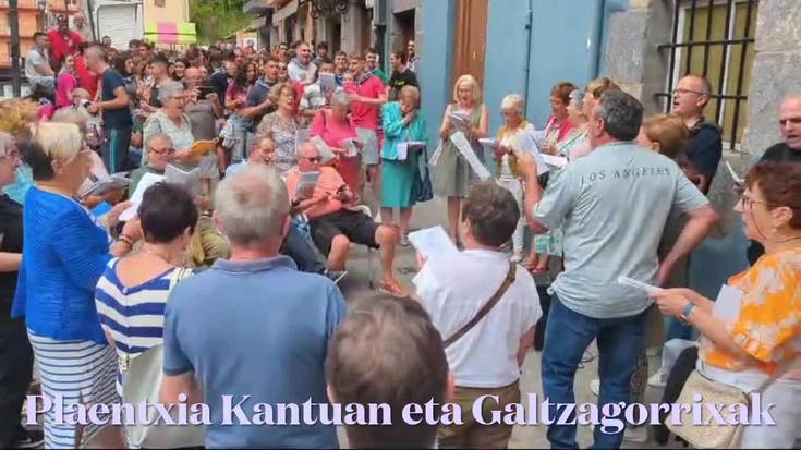 Belaunaldi desberdinak kantu herrikoien bitartez bat eginda