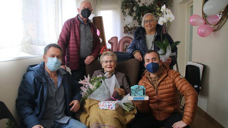 Senidez inguratuta ospatu ditu 100 urteak Martina Zubizarretak