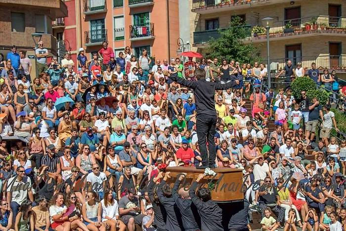 Aritz Salamanca: "Umorez beteriko egoerak izango dira, ez da hileta normala izango"