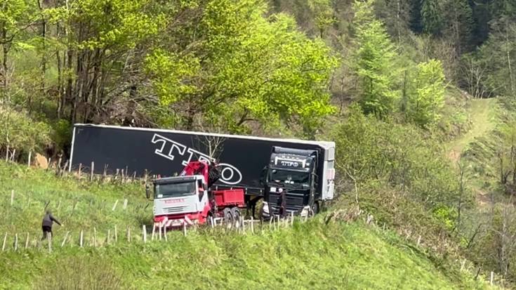 Atera dute trailerra operazio konplexu baten ondoren
