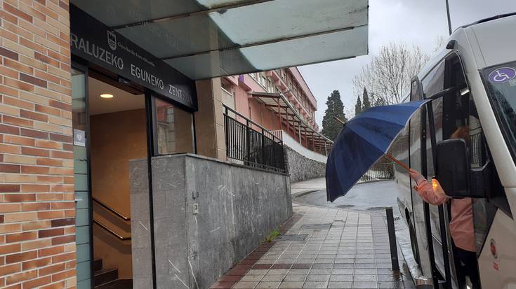 Itxi egingo dituzte eguneko zentroak