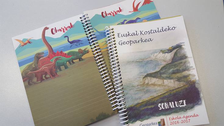 4.000 eskola-agenda banatu ditu Debegesak Debabarreneko ikasleen artean