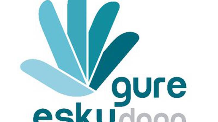Eguraldi txarra dela eta, bazkaria kiroldegian egingo da