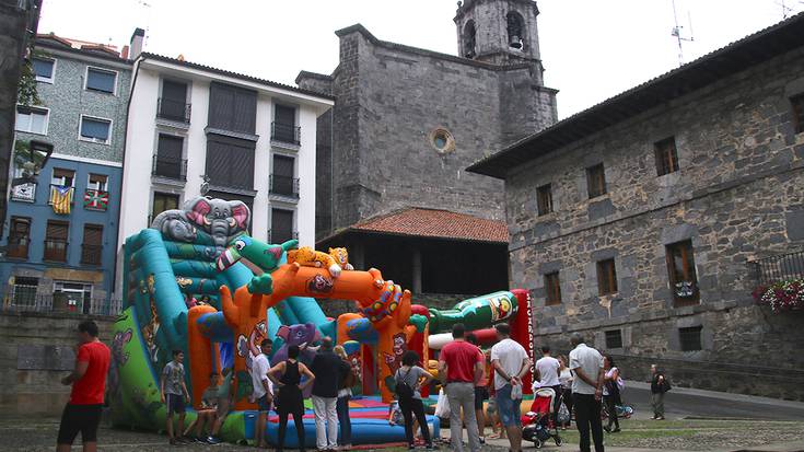 Saltoka eta brinkoka