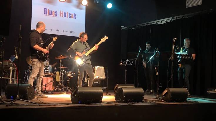 [BIDEOA] Musika Eskolako konboak blues erritmoan