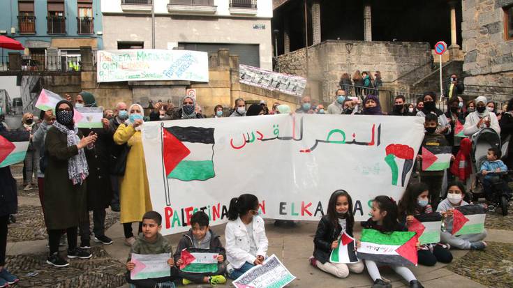 Indartsu plazaratu dira palestinarren alde
