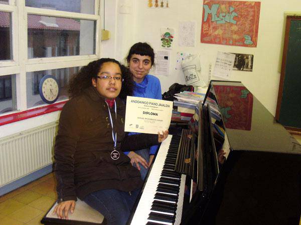 Abigail Montserratek brontzezko domina eskuratu du Andoaingo VI Piano Jaialdian